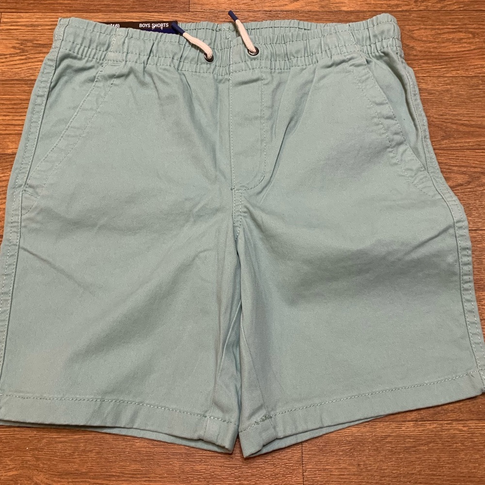 Boys  Light Green Casual Shorts size XL NWT